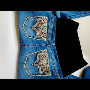 Boot cut cute maternity jeans